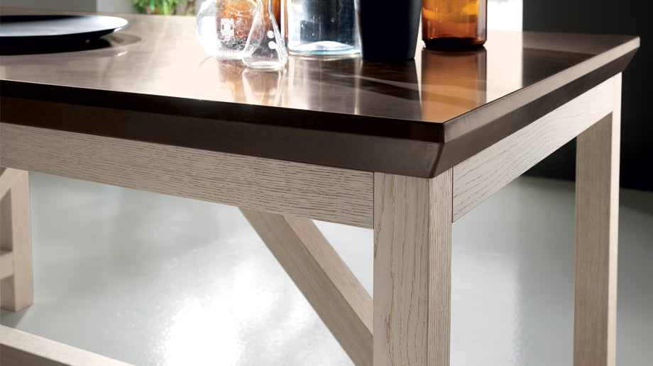 Galds SOCIAL FLOATING TABLE